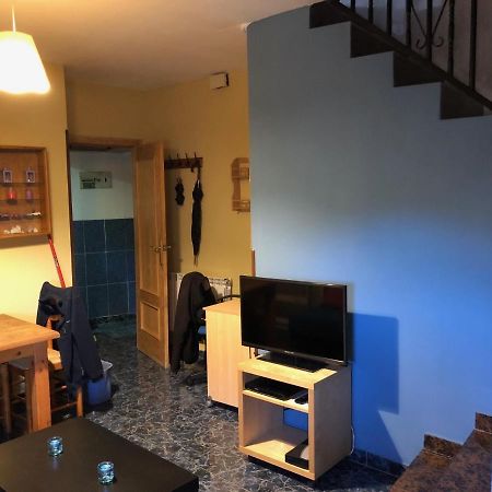 Navacepeda de Tormes Casa En El Corazon De Gredos, Amplia Y Agradable.ヴィラ エクステリア 写真