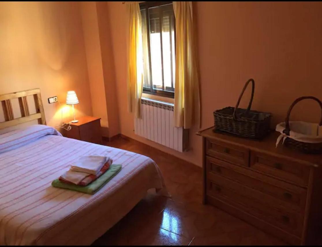Navacepeda de Tormes Casa En El Corazon De Gredos, Amplia Y Agradable.ヴィラ エクステリア 写真